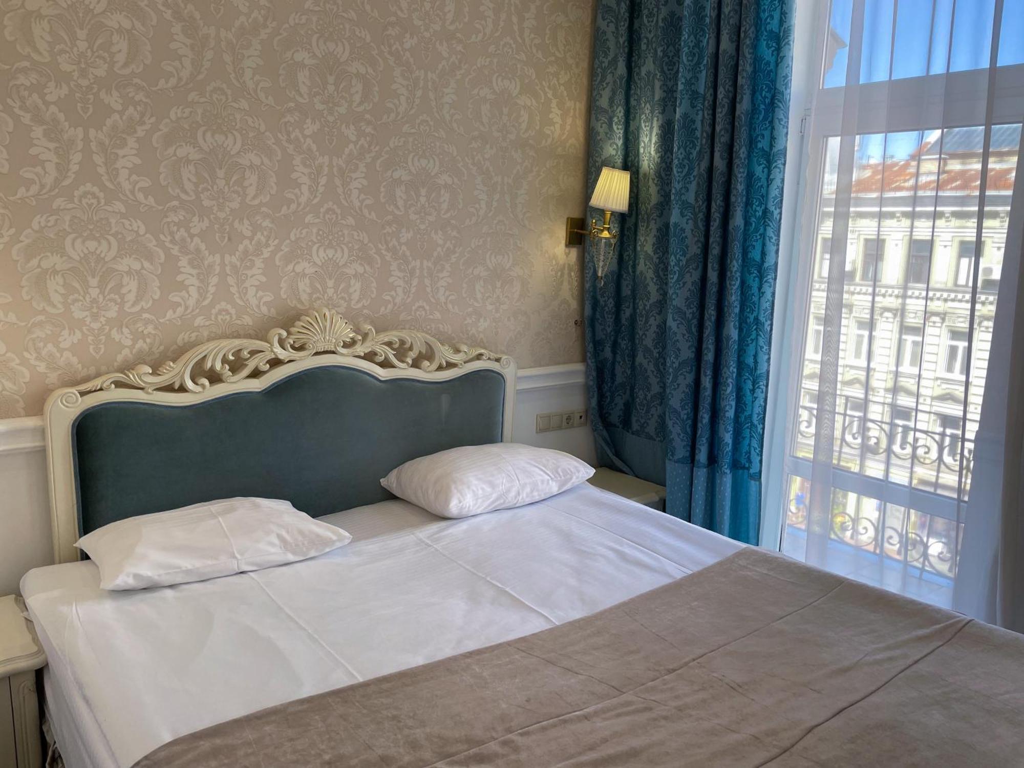 Royal Grand Hotel Kyiv Exterior photo