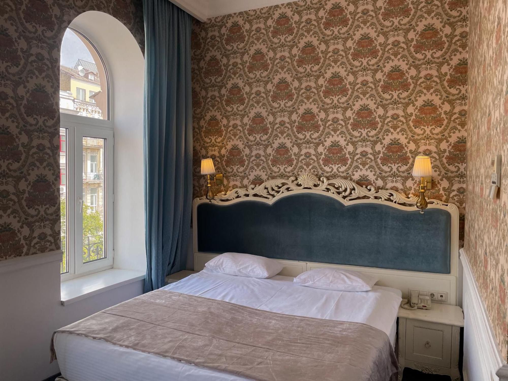 Royal Grand Hotel Kyiv Exterior photo