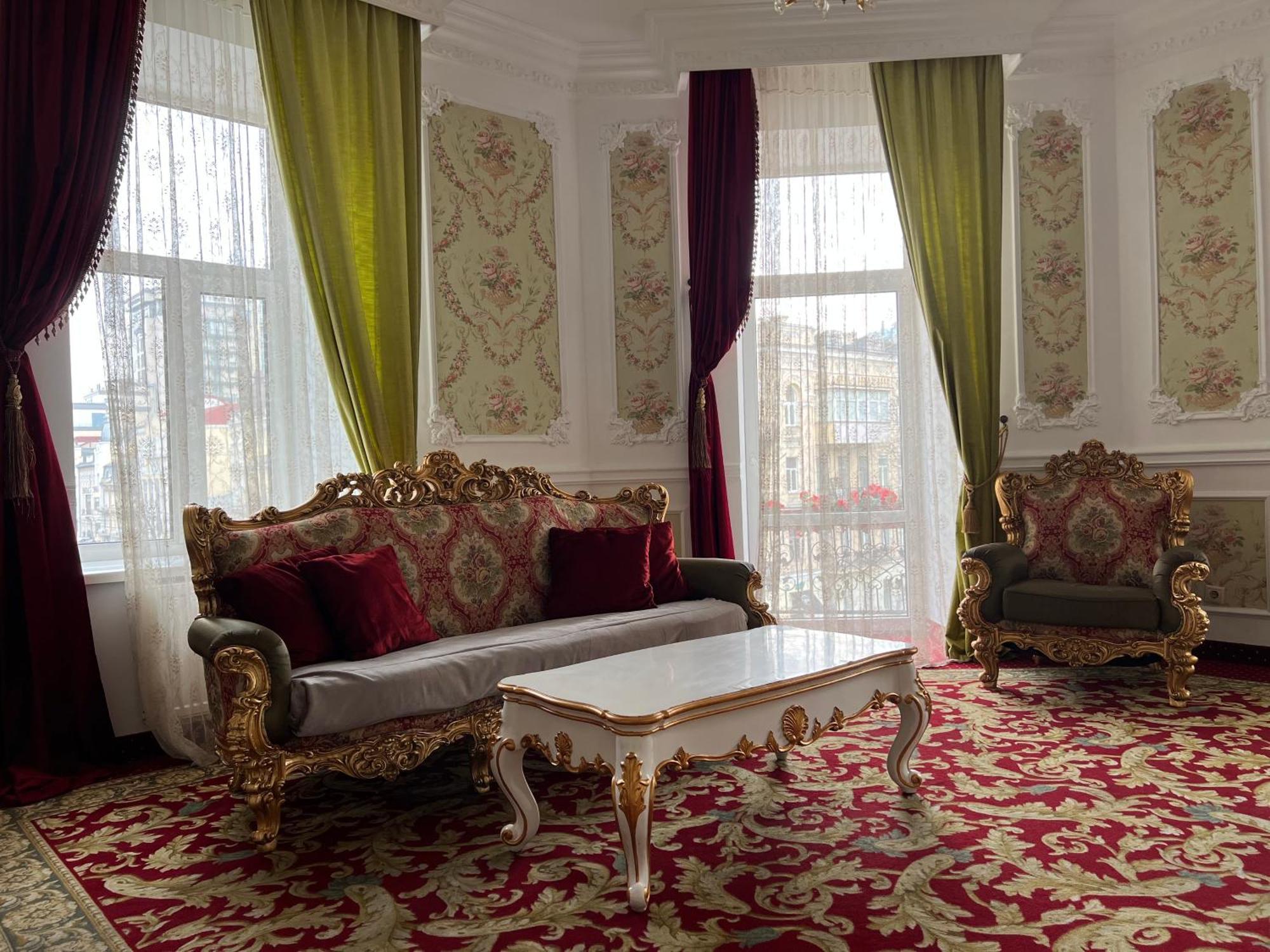 Royal Grand Hotel Kyiv Exterior photo