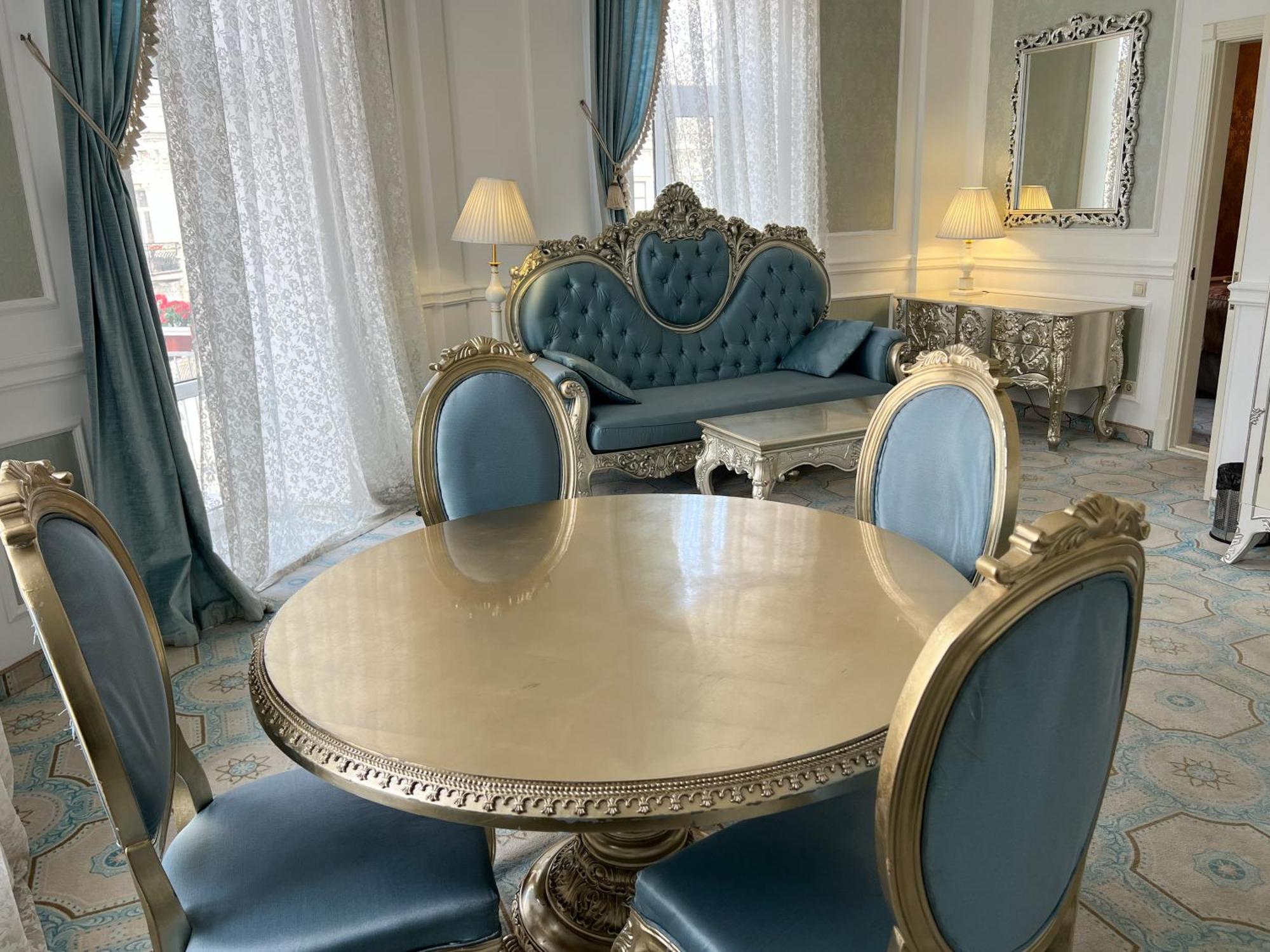 Royal Grand Hotel Kyiv Exterior photo