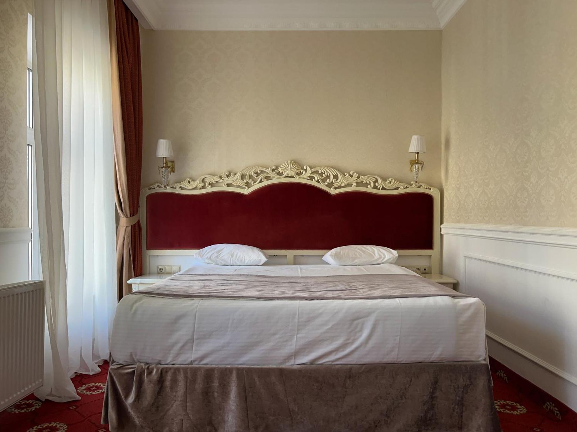 Royal Grand Hotel Kyiv Exterior photo