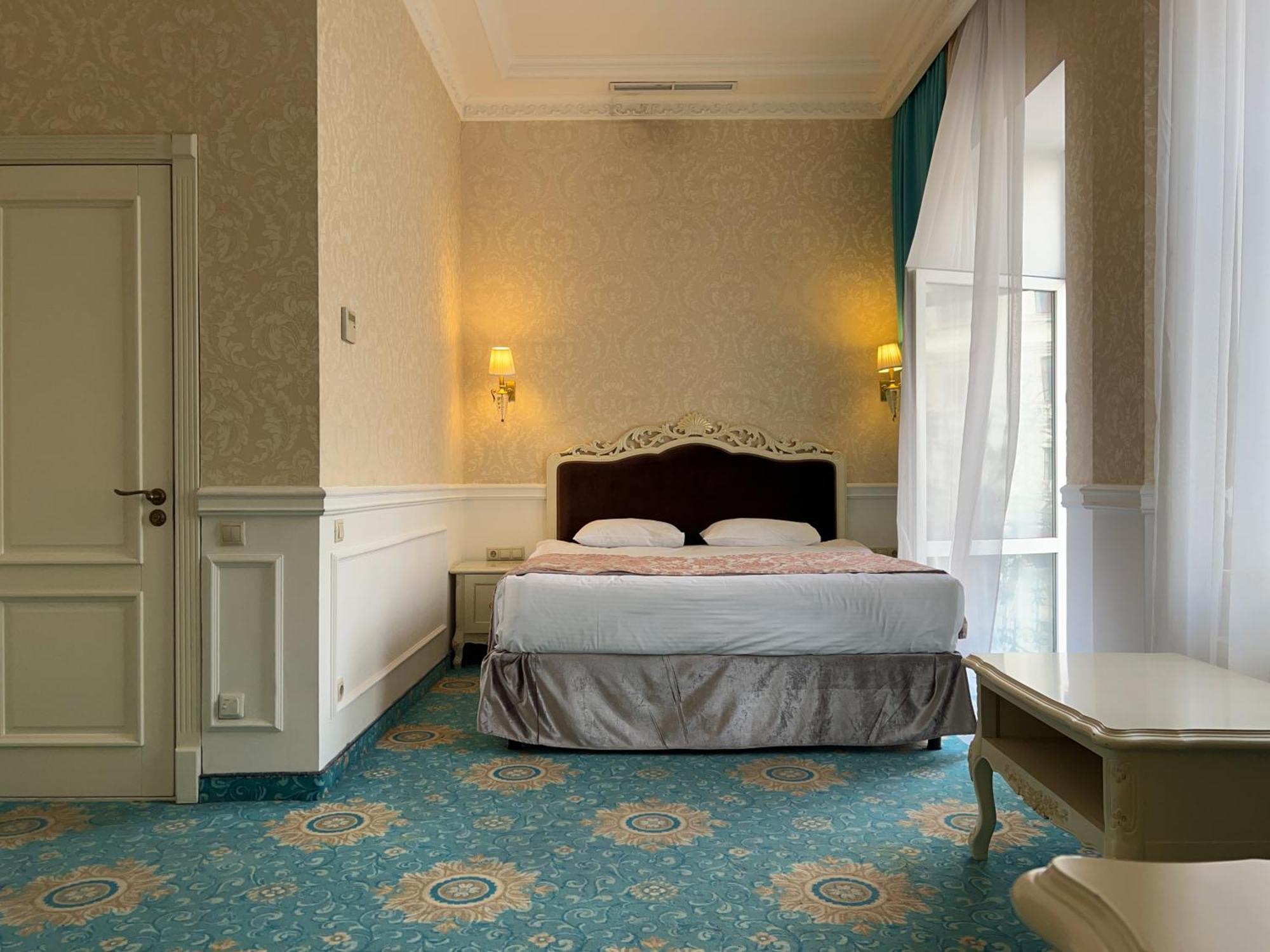 Royal Grand Hotel Kyiv Exterior photo